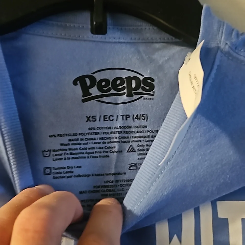 CHILLIN' WITH MY PEEPS TEE: BLUE: NEW WITH TAGS: SIZE XS (4/5)